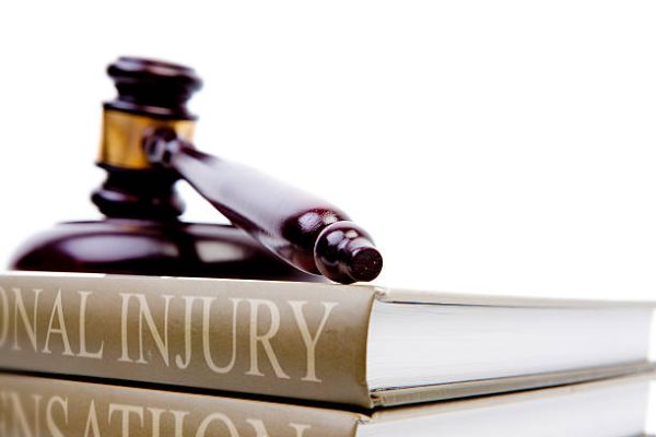 When to Hire a Personal Injury Lawyer After a Car Accident