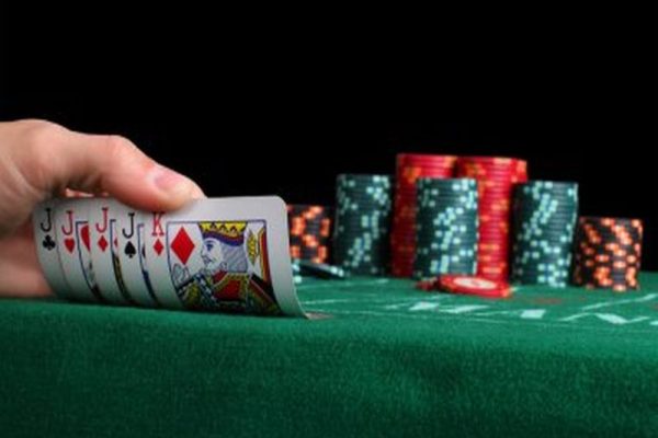 How to Choose a Reliable Top Player Poker Money Dealer